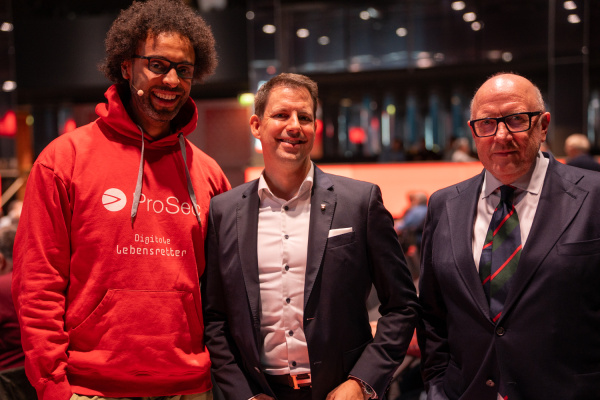 Bild 1 Immanuel Bär, Timo Greinert und Jochen Börgmann Copyright Duesseldorfer Jonges Olaf Oidtmann