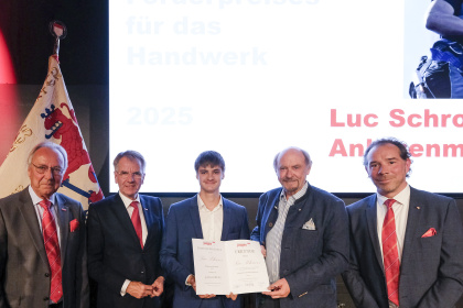 Förderpreis Handwerk 2025: Düsseldorfer Jonges zeichnen Luc Schroers aus