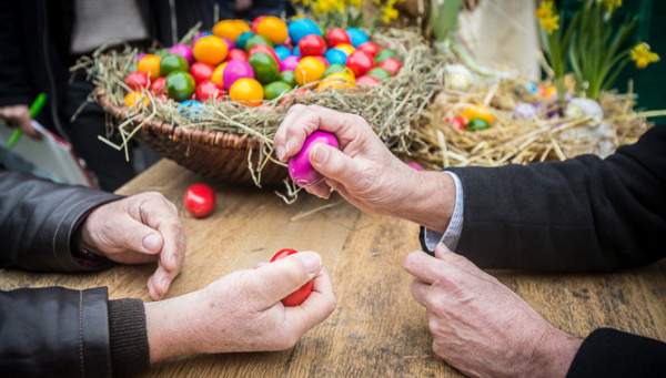 Osteierpecken Ostereierttschen 670x381