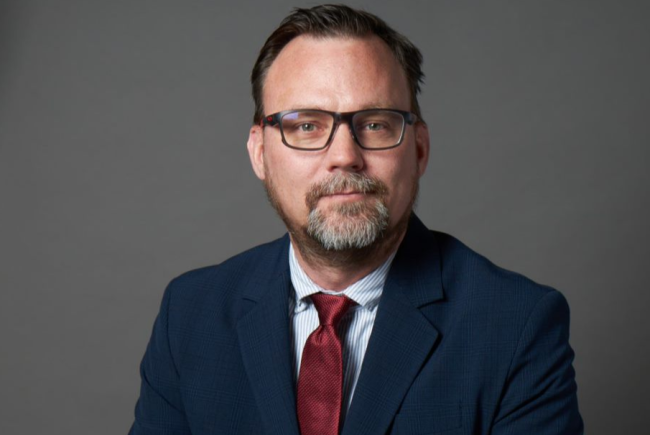 Crop 19 Henning Gloystein portrait 2 tie cec3ae9b0f6d4d48a2276f8991034b61 6547cd34c05eecede1e4025fe0876e08 0cf1d07f31